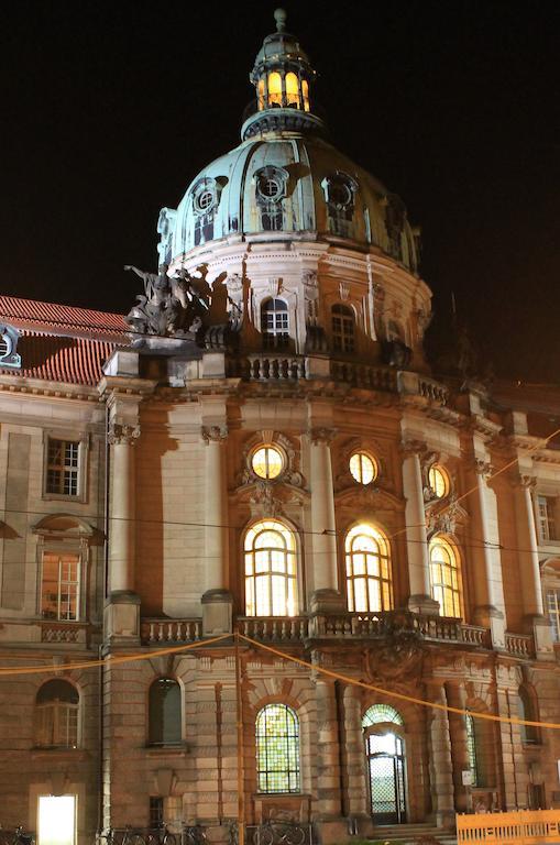 Bett-Point Am Rathaus Guest House Potsdam Exterior foto
